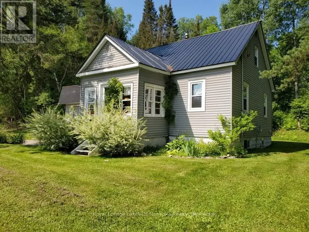 319 Ontario Street, Burk's Falls